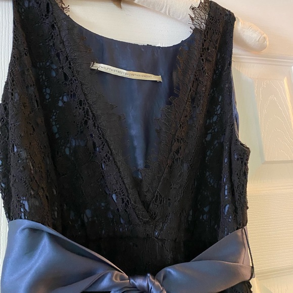 Twelfth Street By Cynthia Vincent. Little Black Dress. Cotton Lace, blue lining. - Picture 4 of 7
